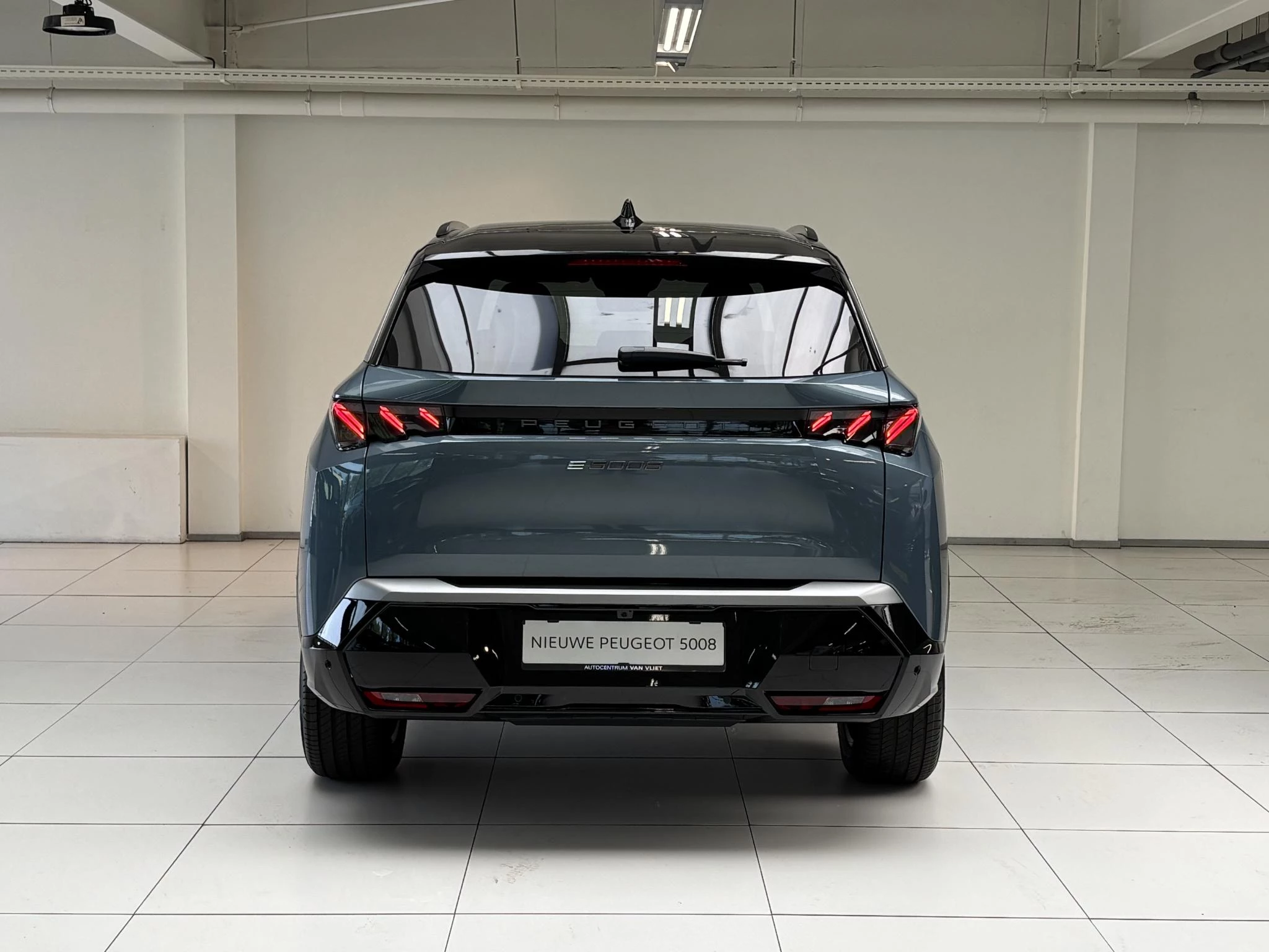 Hoofdafbeelding Peugeot e-5008