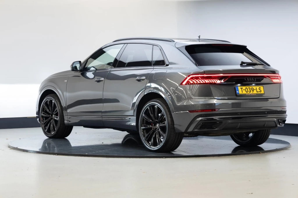Hoofdafbeelding Audi Q8
