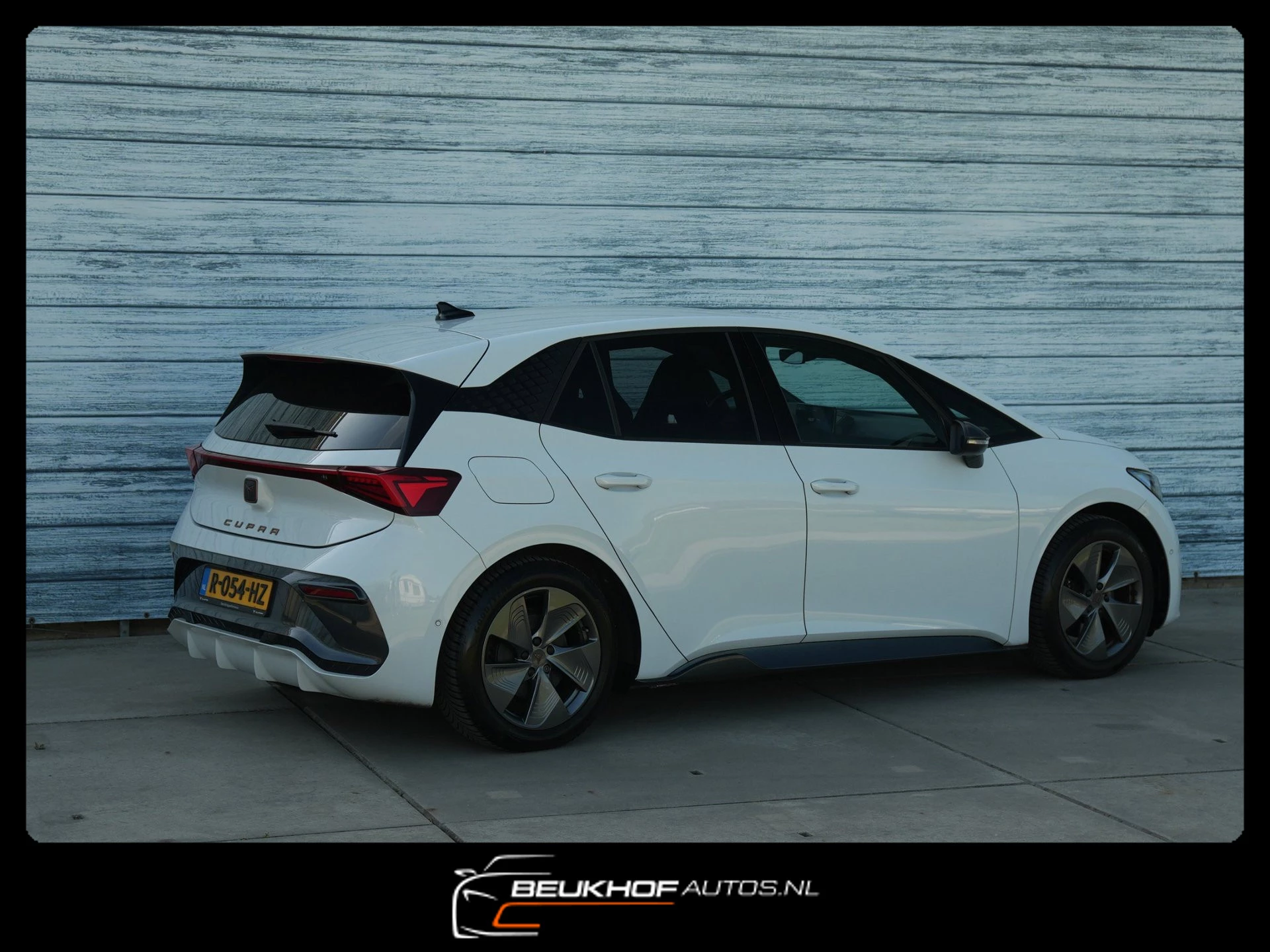 Hoofdafbeelding CUPRA Born