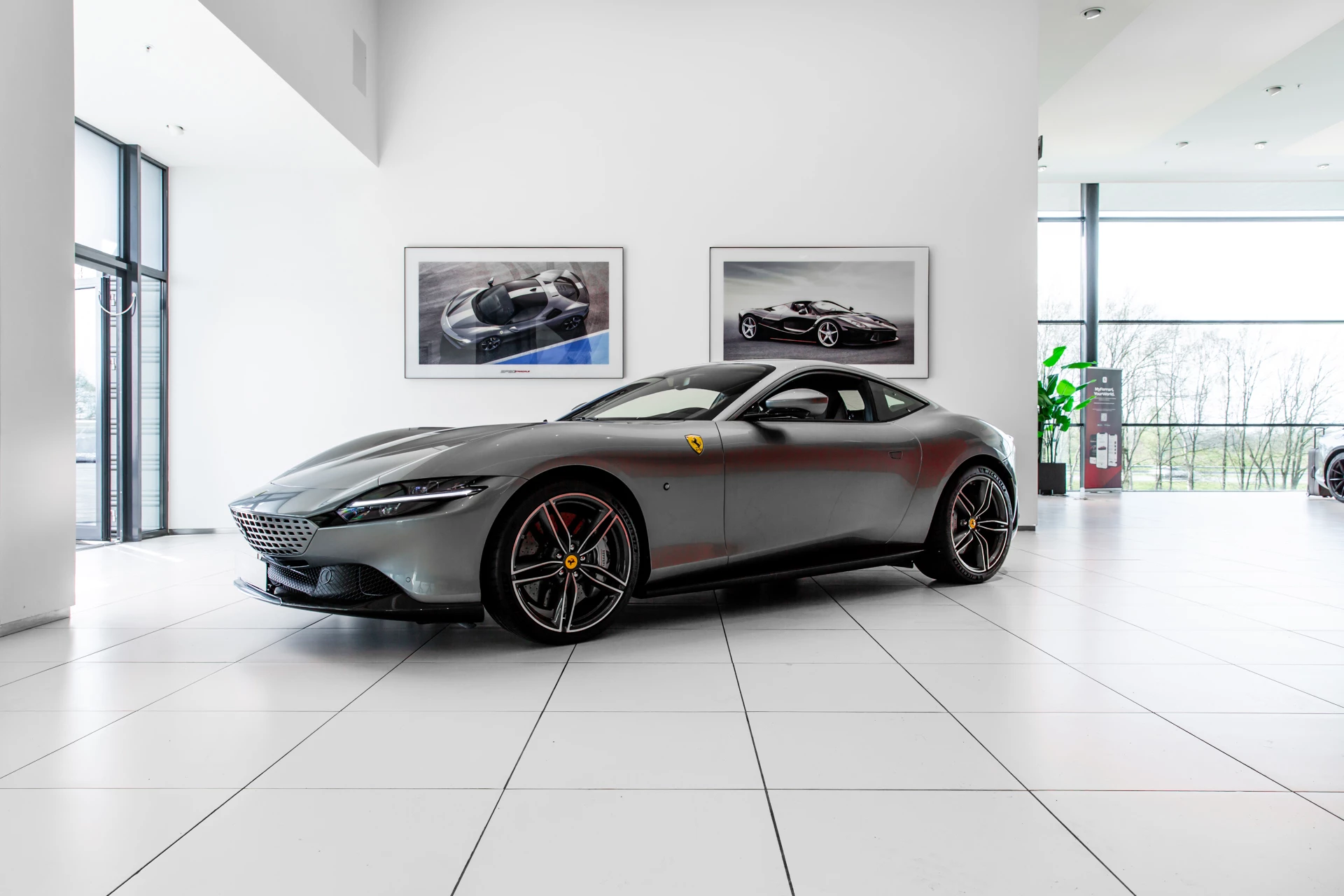 Hoofdafbeelding Ferrari Roma