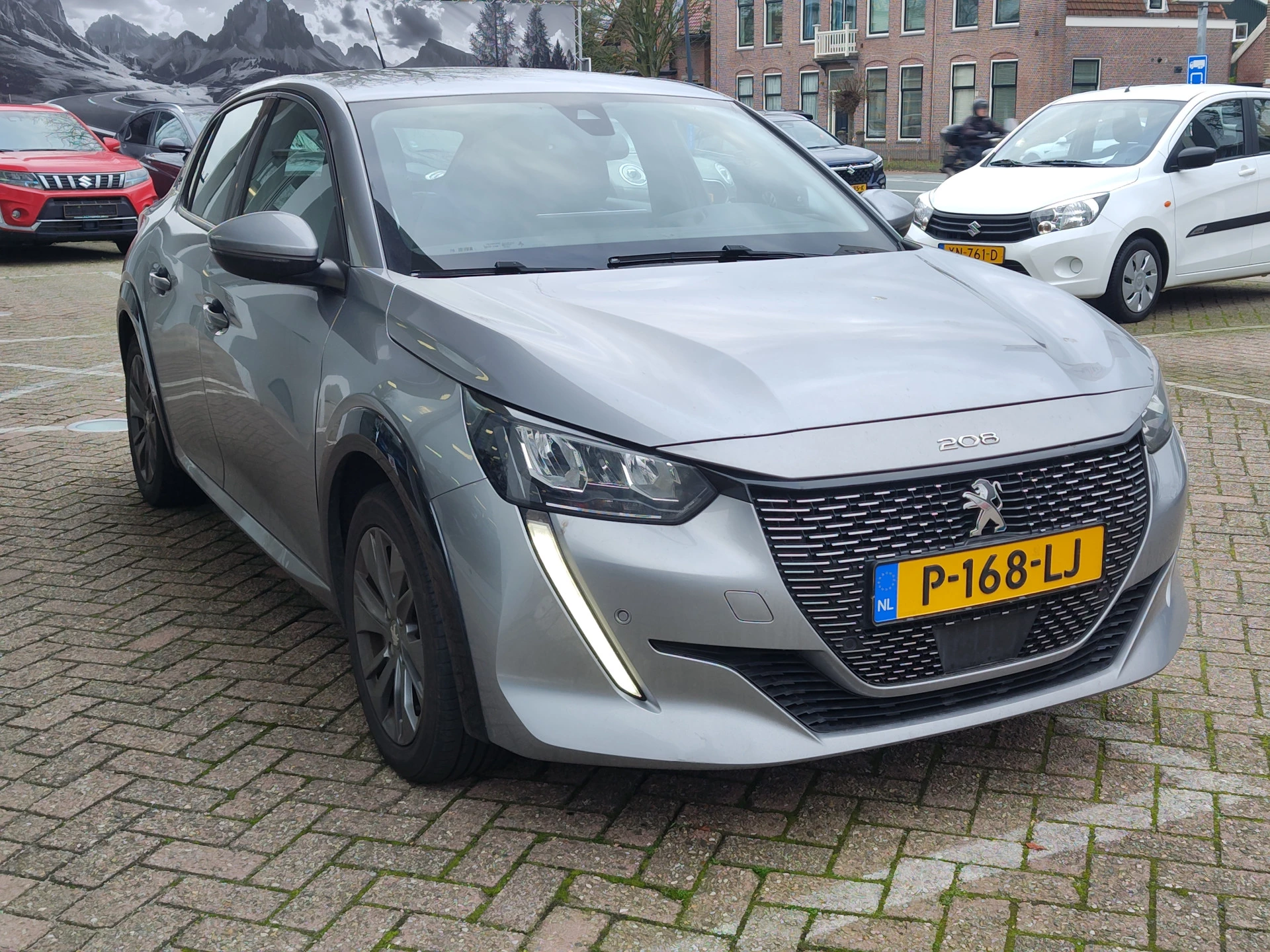 Hoofdafbeelding Peugeot e-208