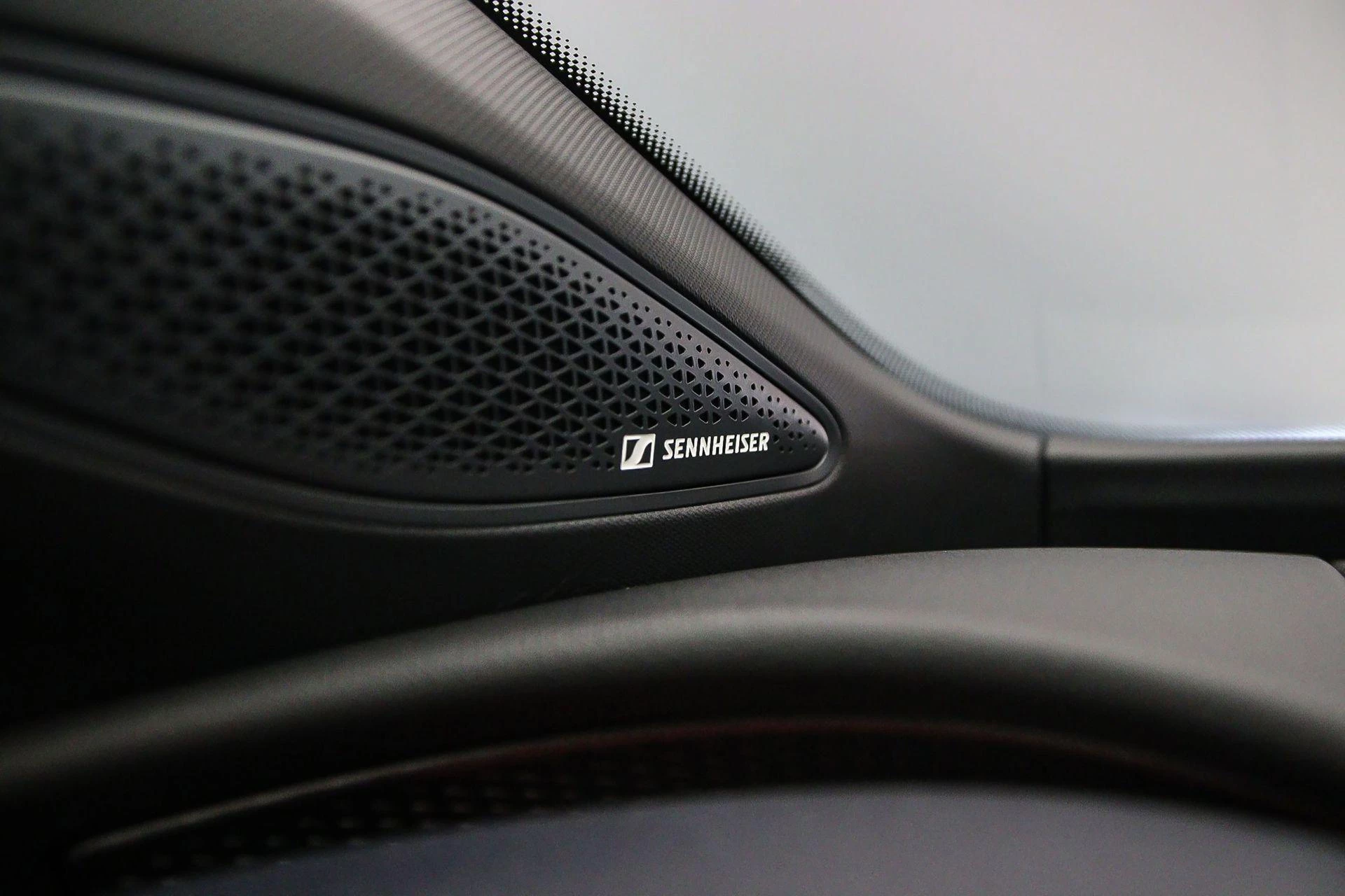 Hoofdafbeelding CUPRA Tavascan