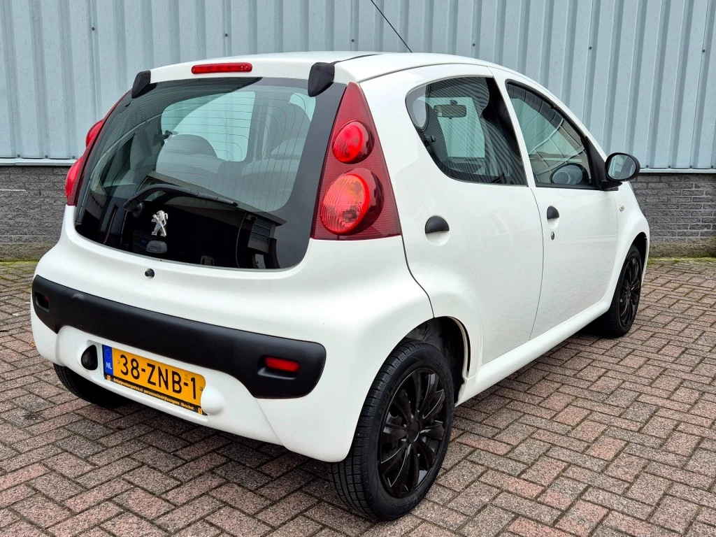 Hoofdafbeelding Peugeot 107