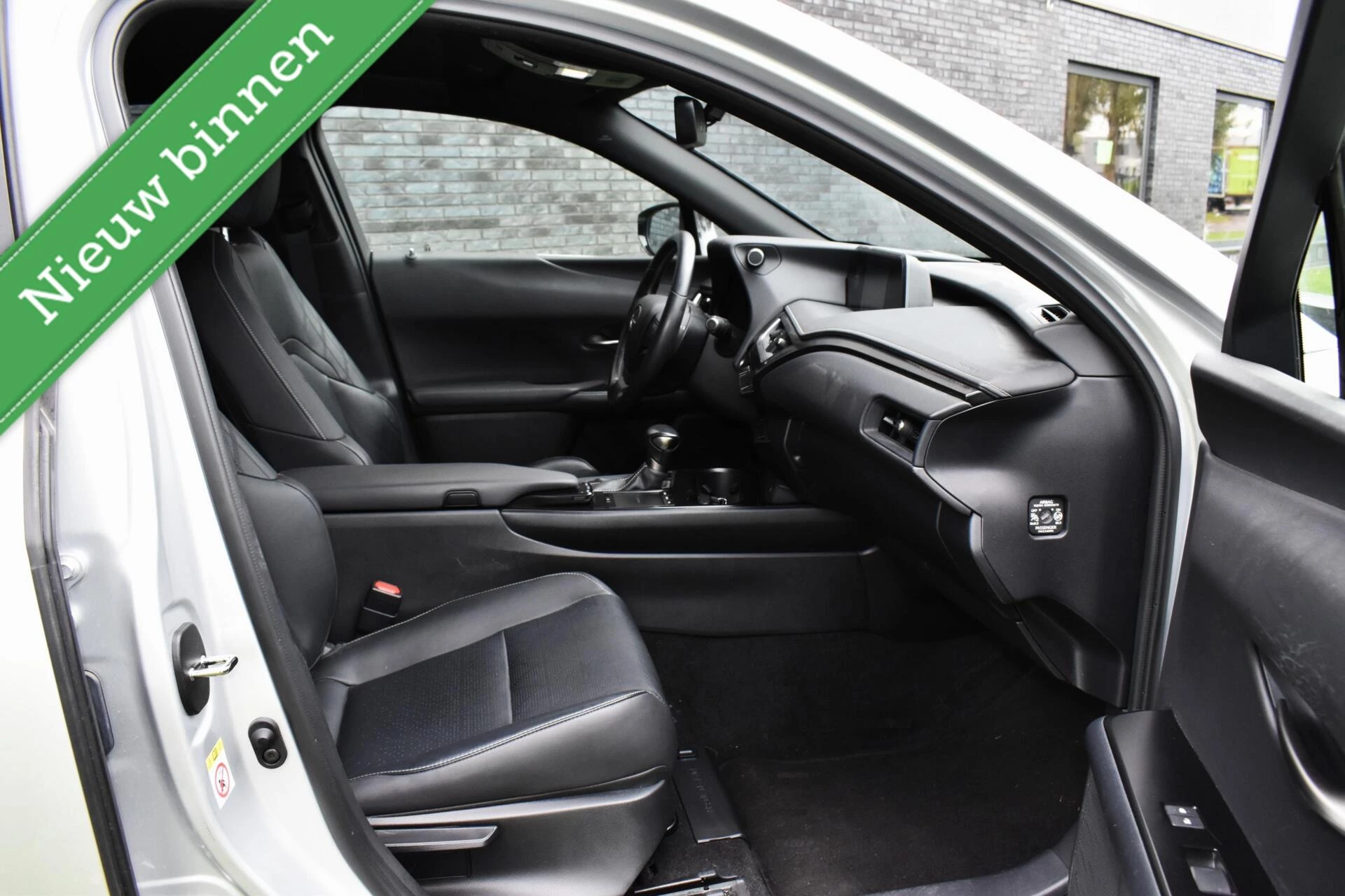 Hoofdafbeelding Lexus UX