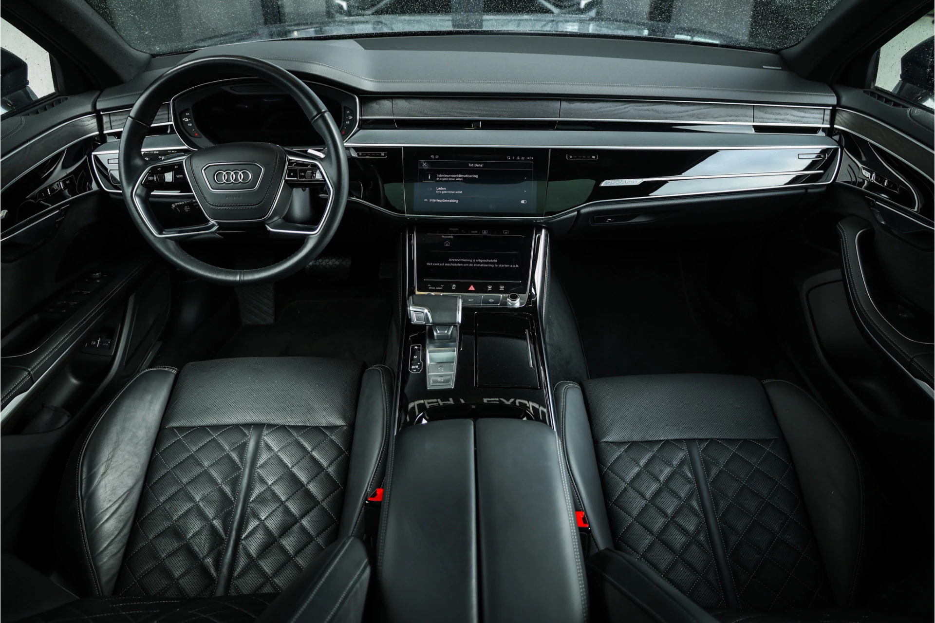 Hoofdafbeelding Audi A8