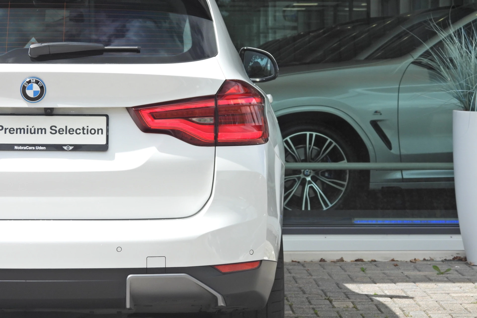Hoofdafbeelding BMW iX3