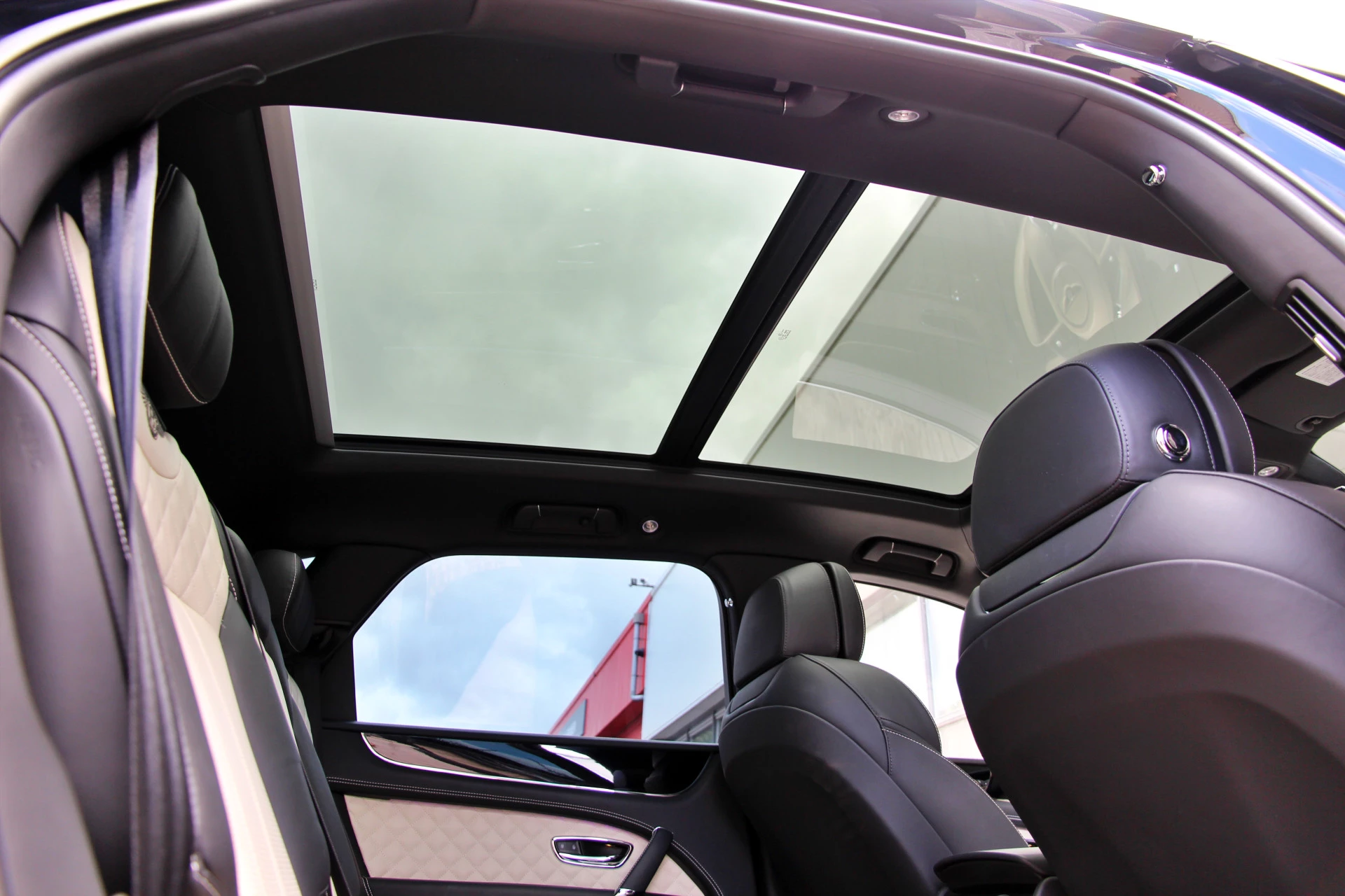 Hoofdafbeelding Bentley Bentayga