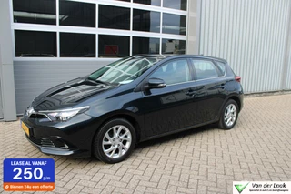 Hoofdafbeelding Toyota Auris Toyota Auris 1.2T Aspiration | NL Auto Boekjes | Navigatie.
