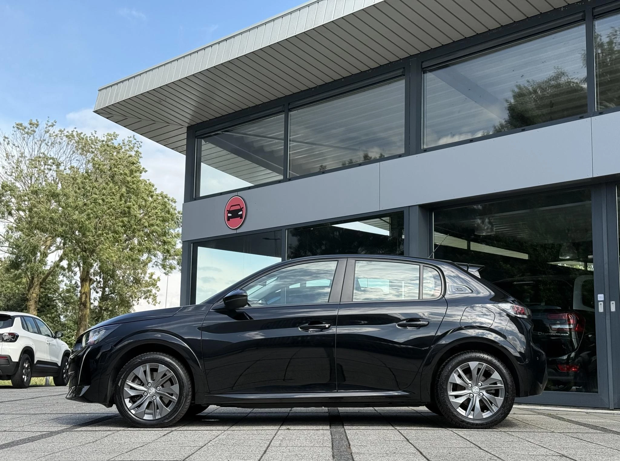Hoofdafbeelding Peugeot e-208