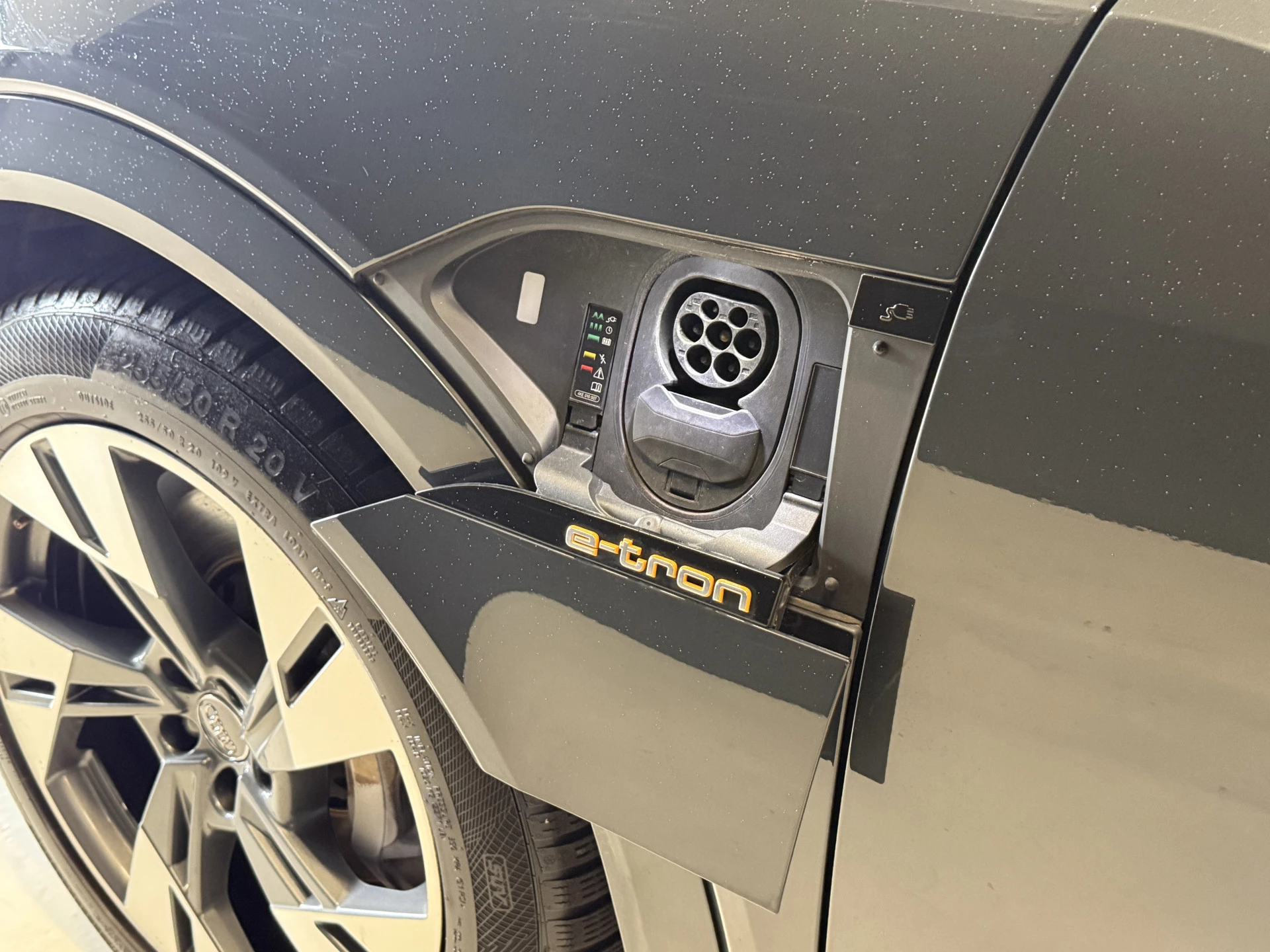 Hoofdafbeelding Audi e-tron