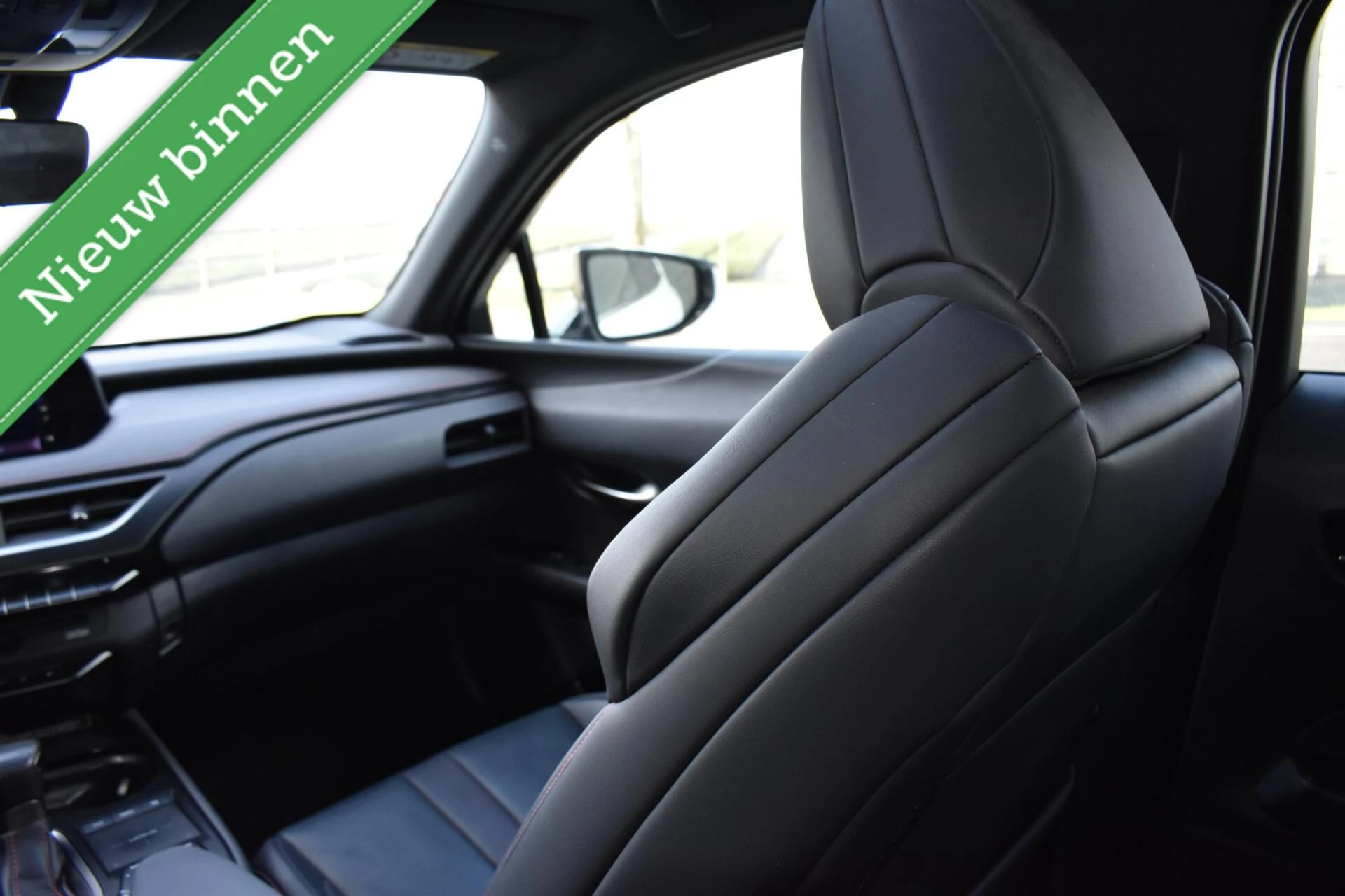 Hoofdafbeelding Lexus UX