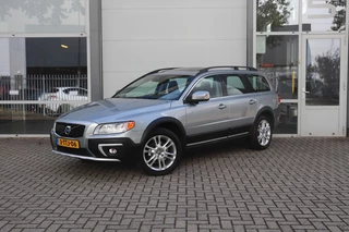 Volvo XC70 2.0 T5 245PK FWD NORDIC+ AUT/ORIG.NL/DEALERONDERH. /STANDKACHEL/SCHUIFDAK/18