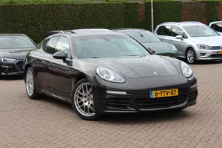 Porsche Panamera 3.0 S E-Hybrid / Schuifdak / 360Camera / Sportchrono / Softclose / Intr.voorverwarming / 20'' / Leder / Luchtvering / Stoelventilatie+Verwarming / Cruise Control