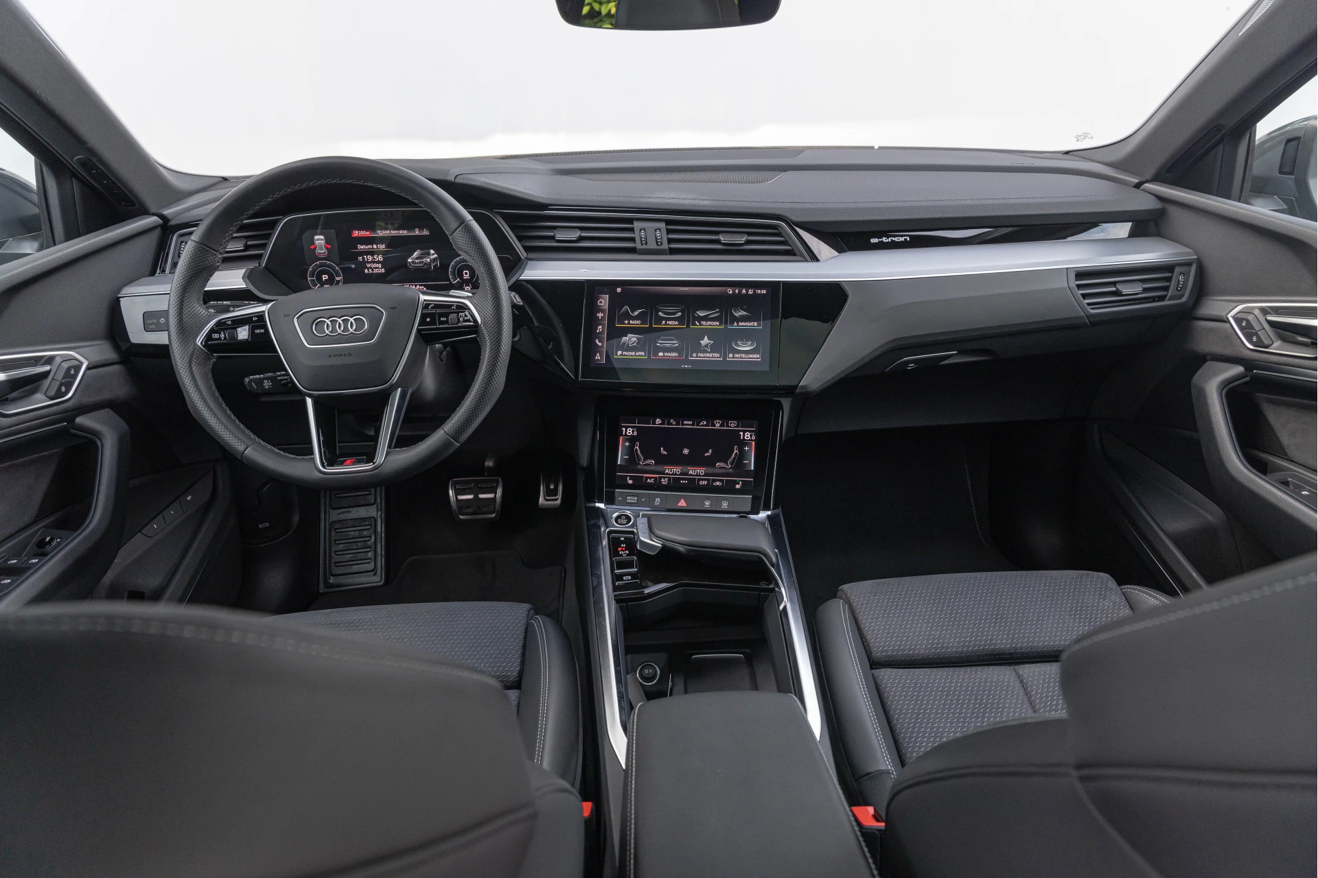 Hoofdafbeelding Audi Q8 e-tron