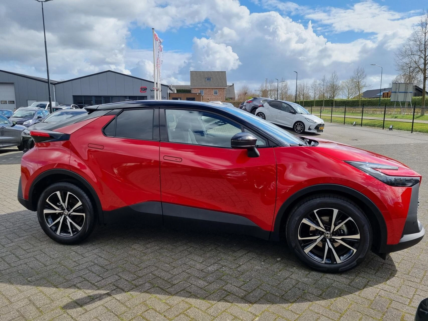 Hoofdafbeelding Toyota C-HR