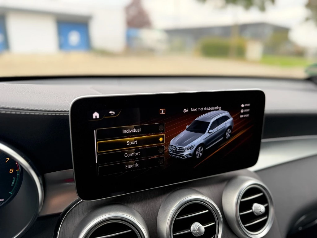 Hoofdafbeelding Mercedes-Benz GLC
