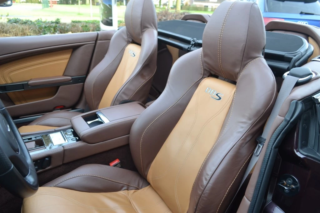 Hoofdafbeelding Aston Martin DBS