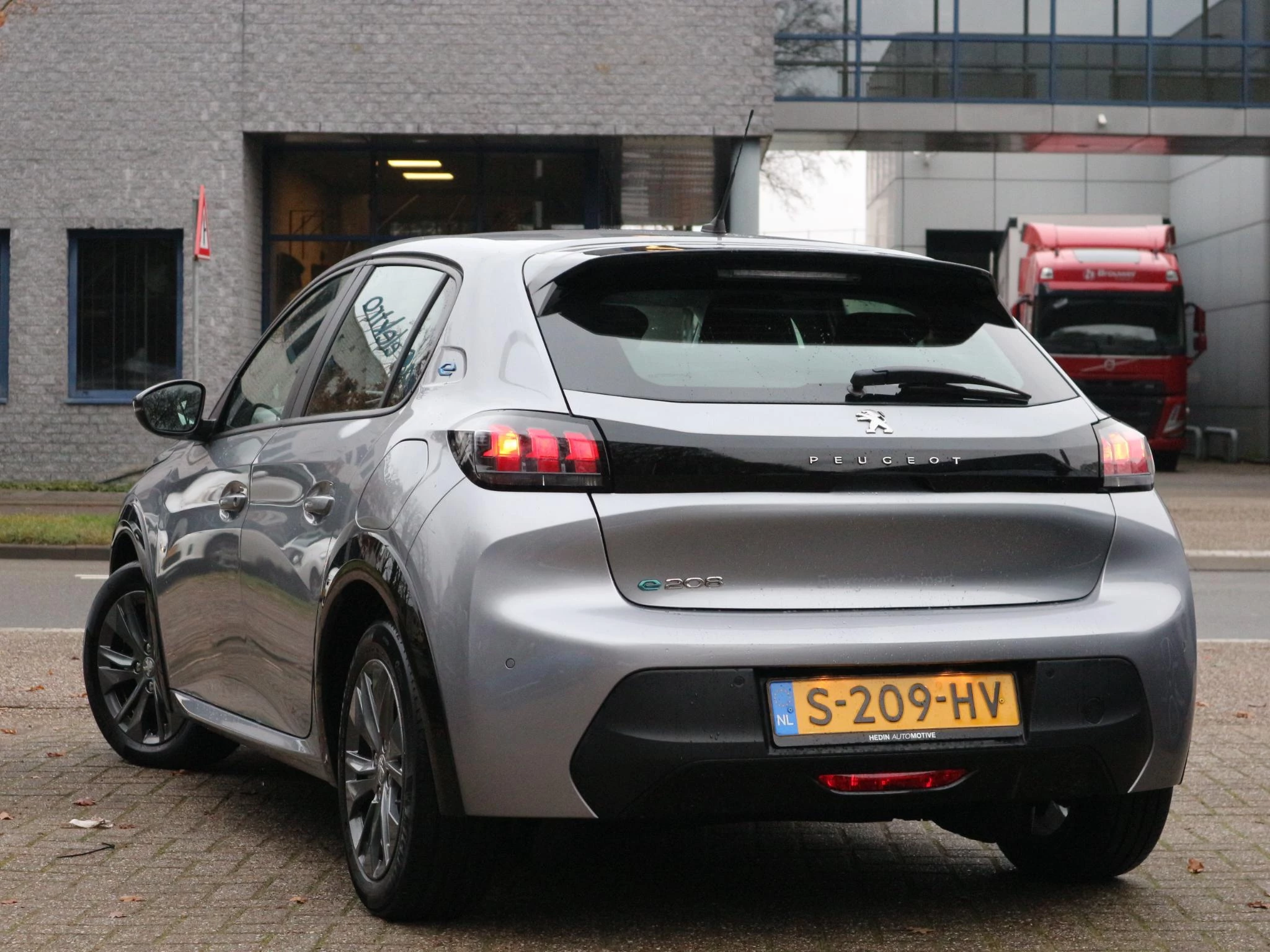 Hoofdafbeelding Peugeot e-208