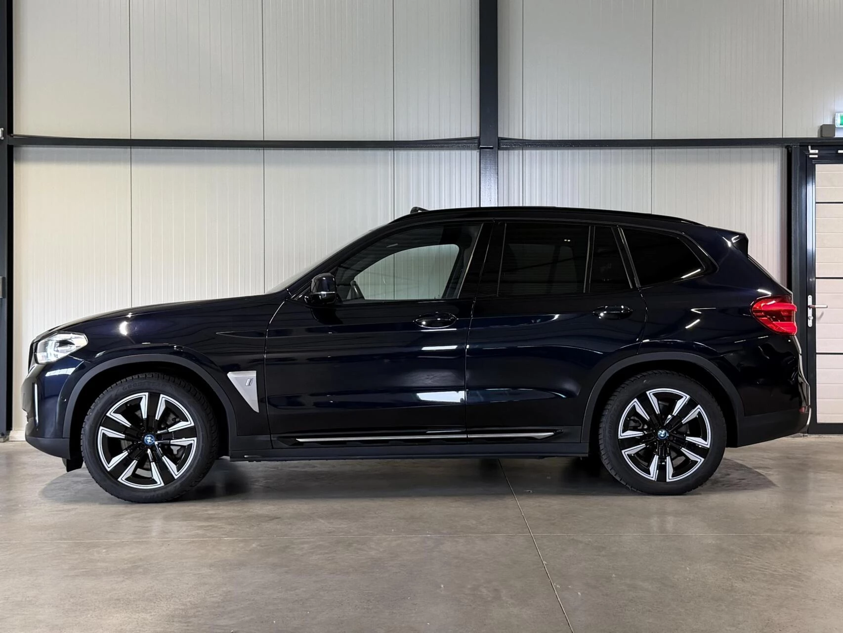 Hoofdafbeelding BMW iX3