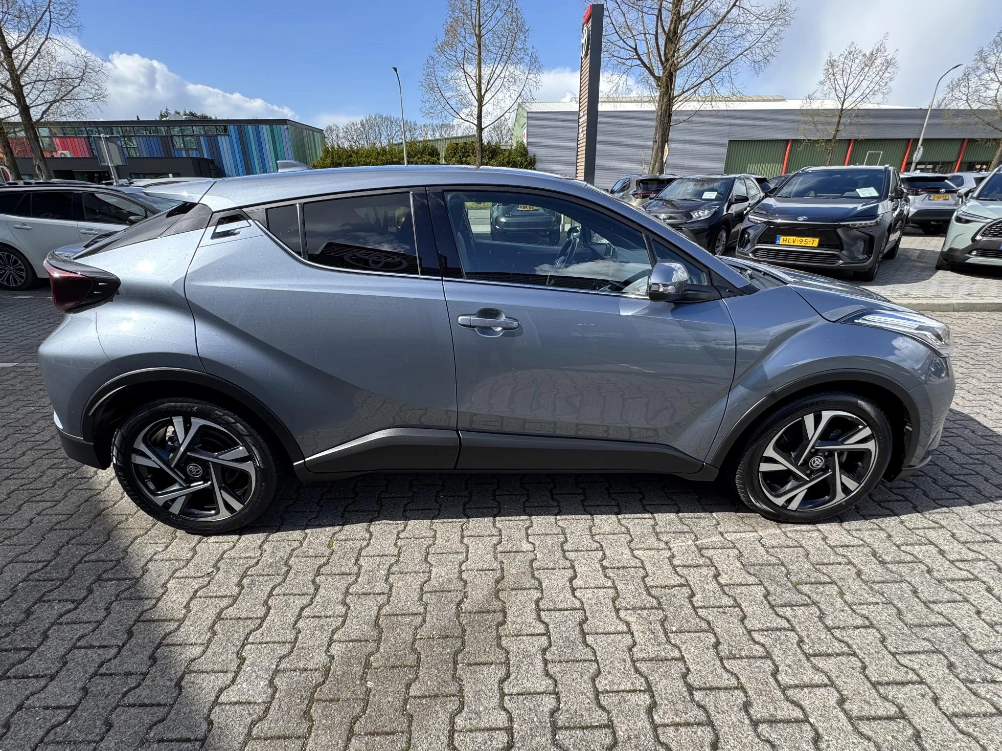 Hoofdafbeelding Toyota C-HR