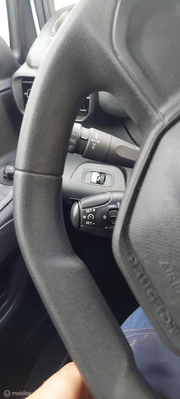 Hoofdafbeelding Peugeot Partner