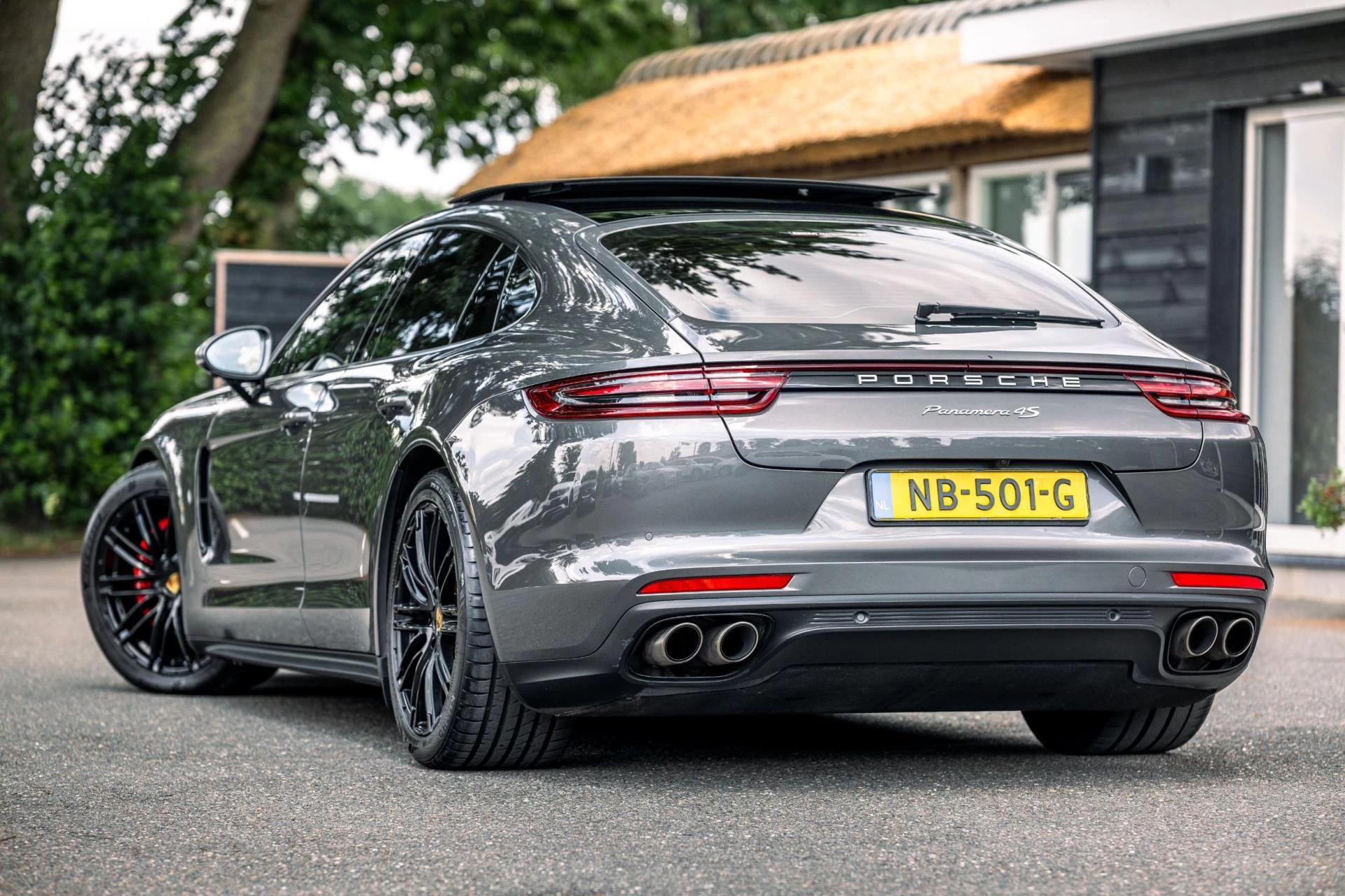 Hoofdafbeelding Porsche Panamera