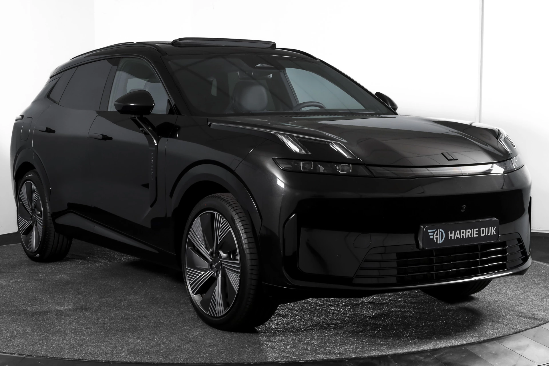 Hoofdafbeelding Lynk & Co 08