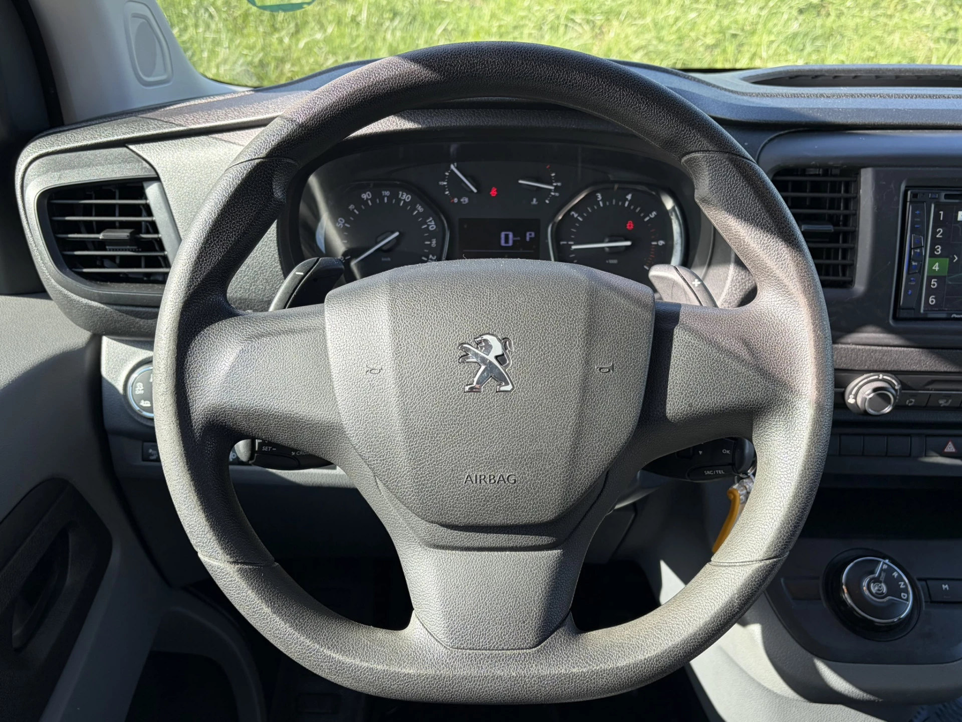 Hoofdafbeelding Peugeot Traveller