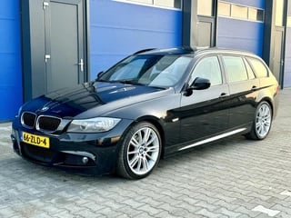 BMW 3-serie Touring 318i  | M-Pakket | Pano | Xenon | Navi !