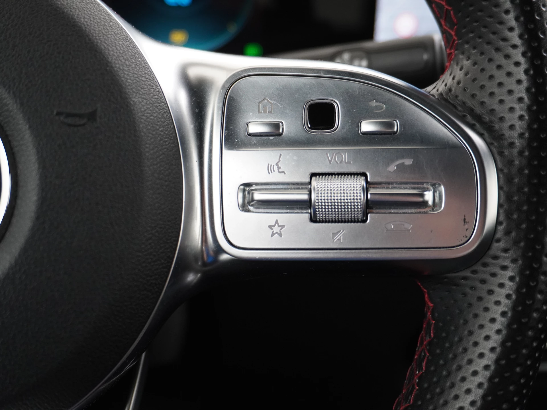 Hoofdafbeelding Mercedes-Benz EQA