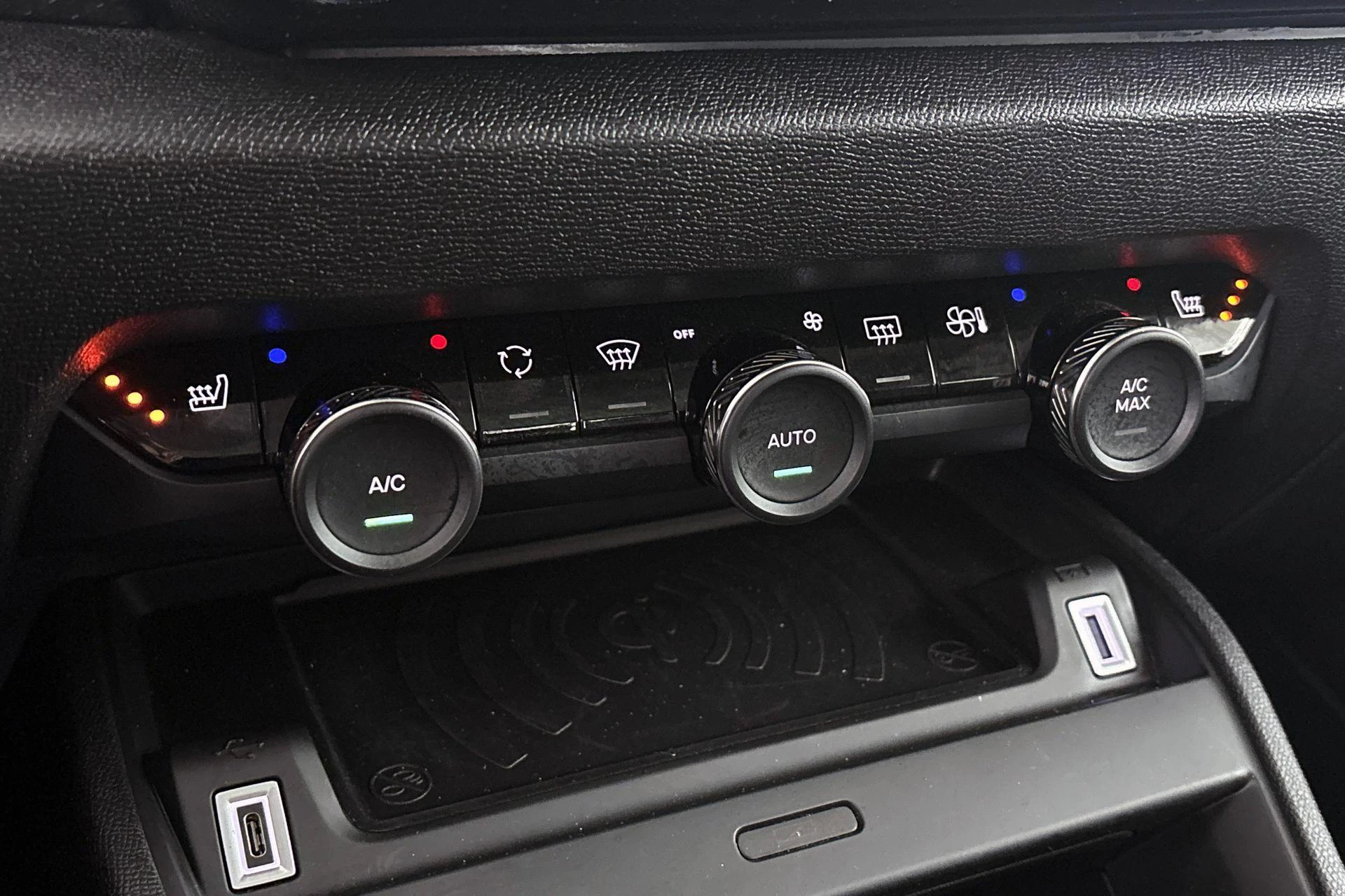 Hoofdafbeelding Citroën ë-C4 X