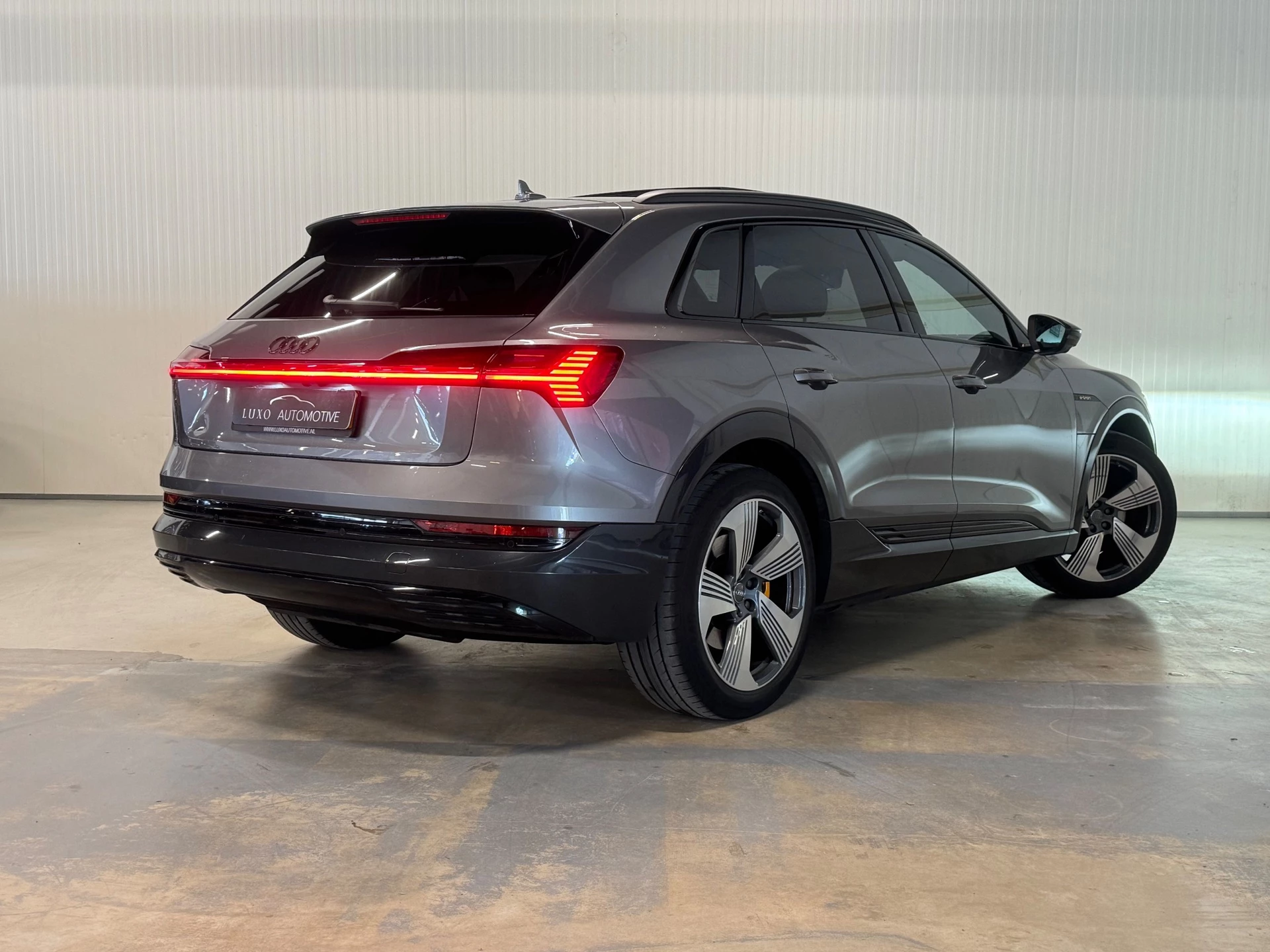 Hoofdafbeelding Audi e-tron
