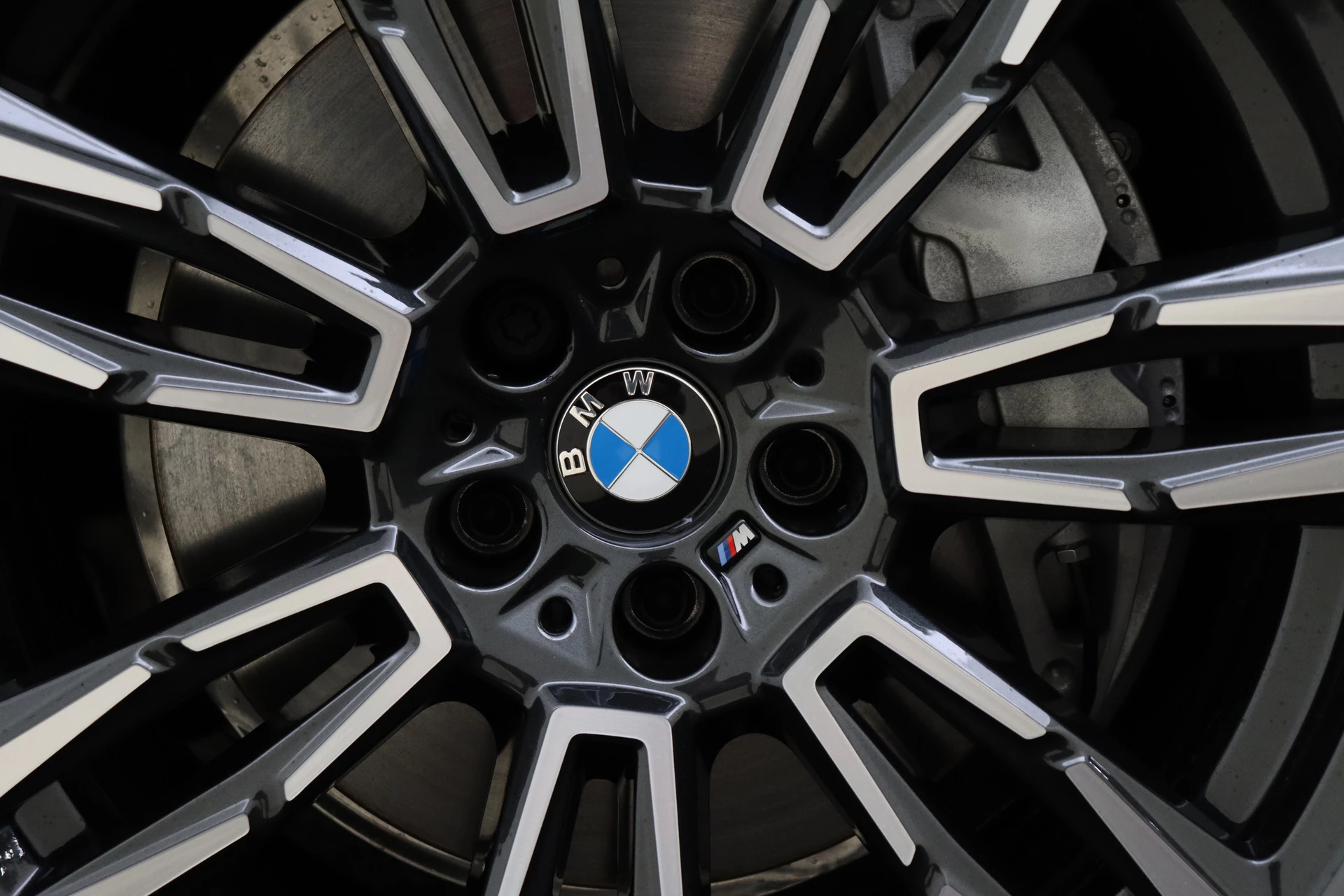 Hoofdafbeelding BMW i5