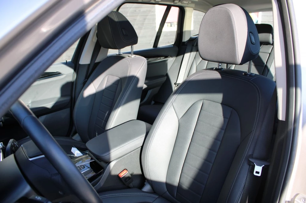 Hoofdafbeelding BMW iX3