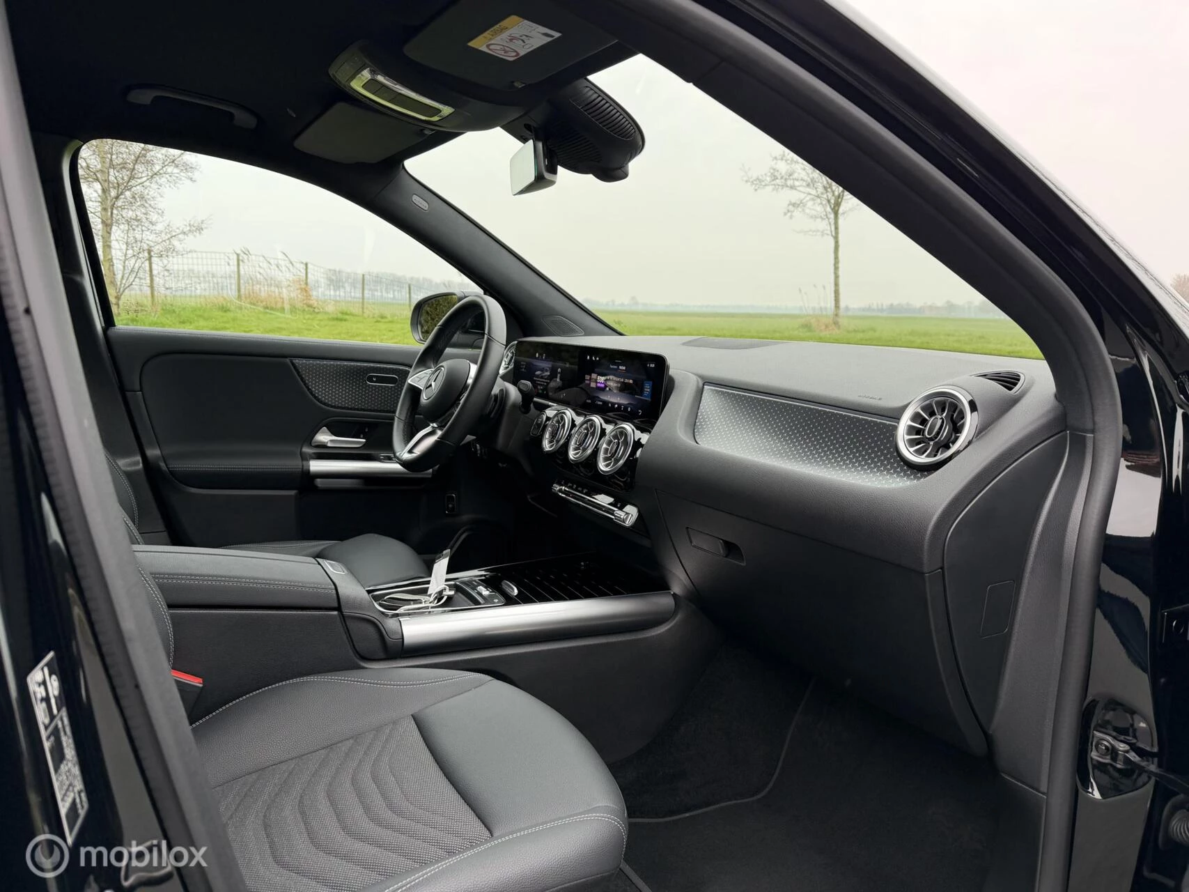 Hoofdafbeelding Mercedes-Benz EQA