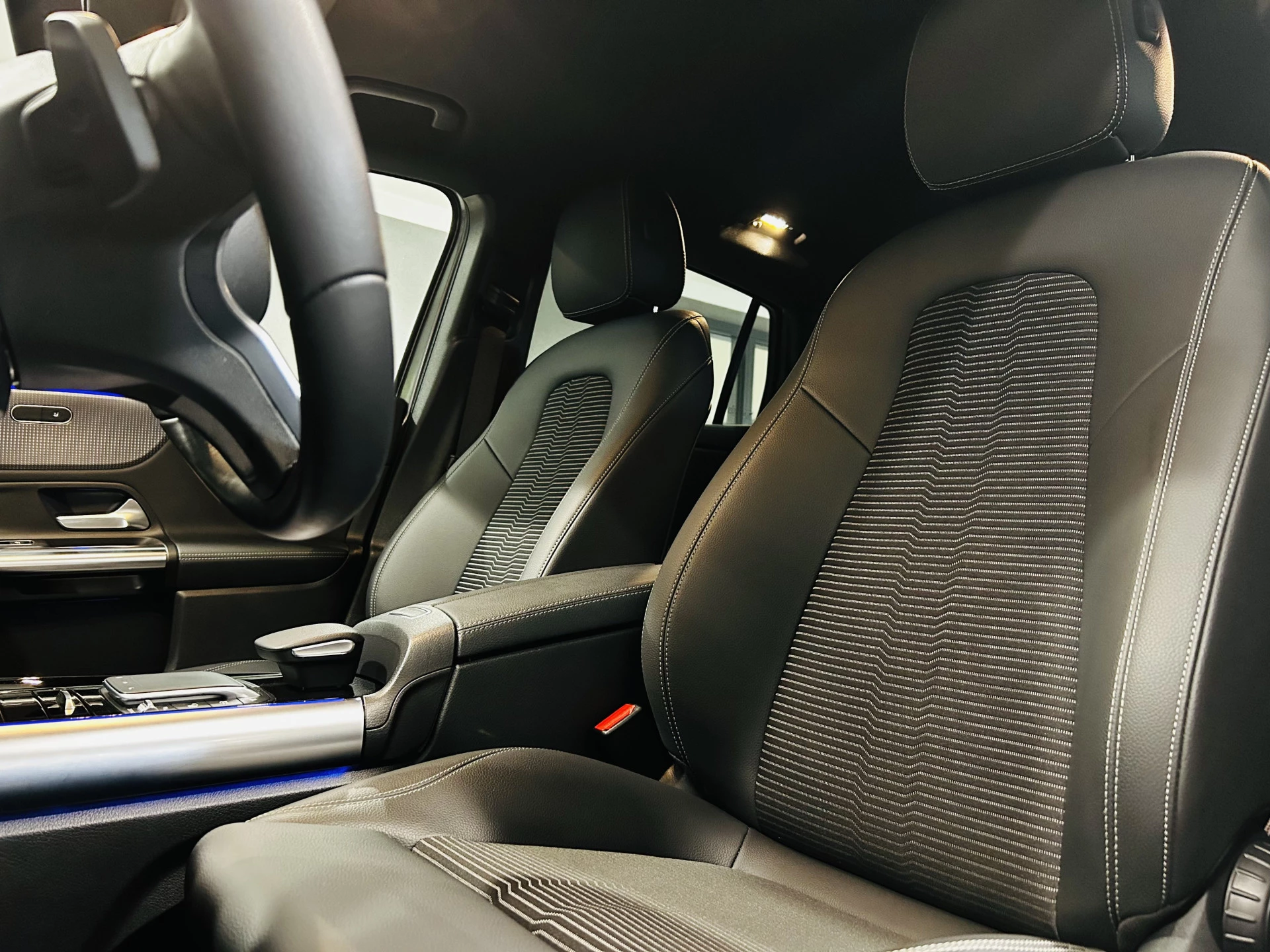 Hoofdafbeelding Mercedes-Benz EQA