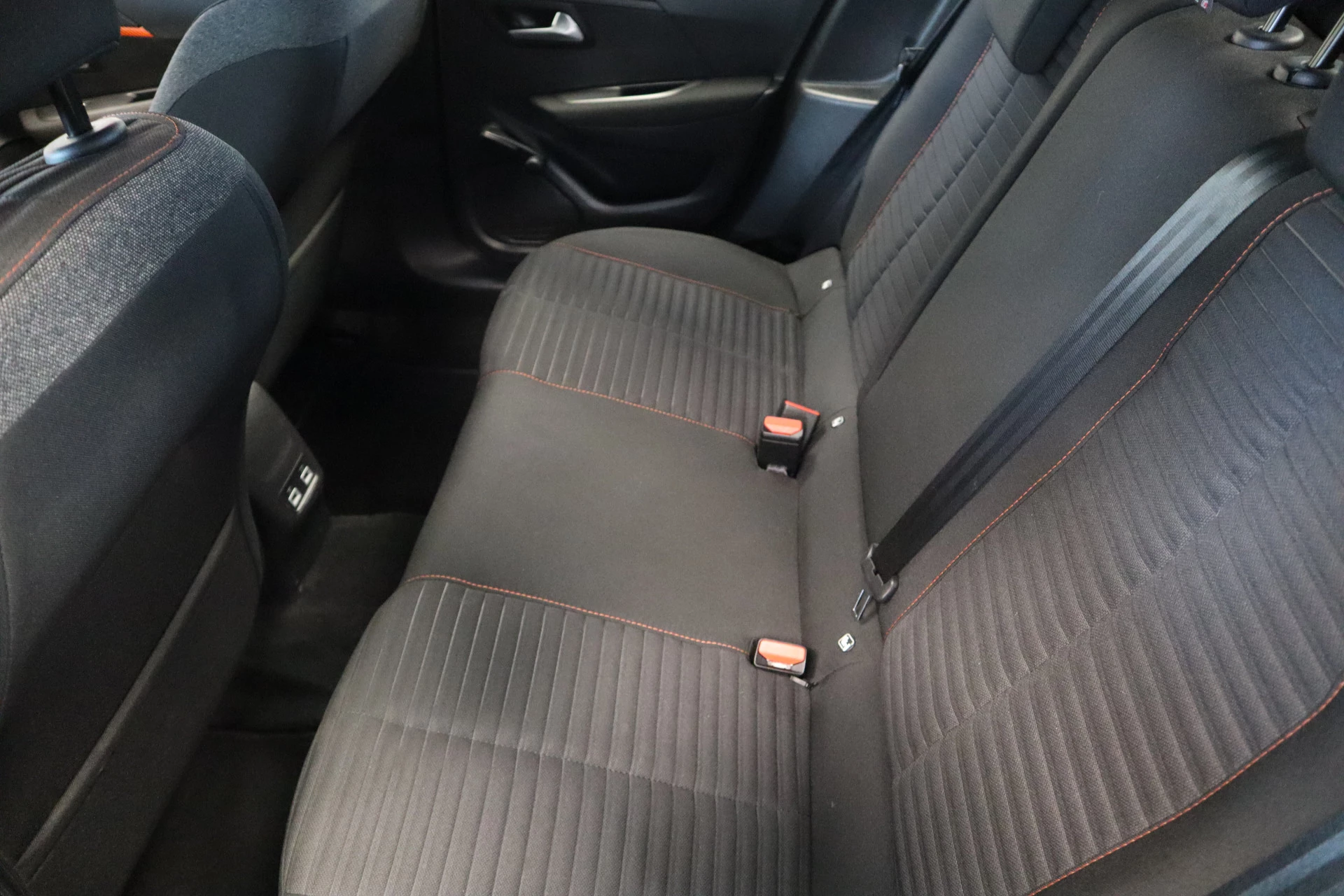 Hoofdafbeelding Peugeot e-208