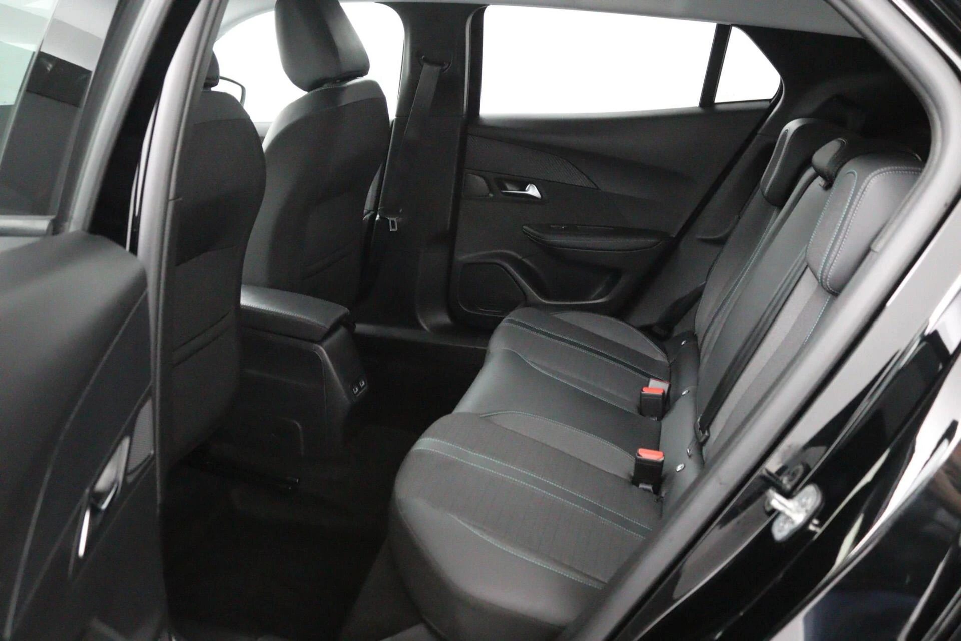 Hoofdafbeelding Peugeot e-2008