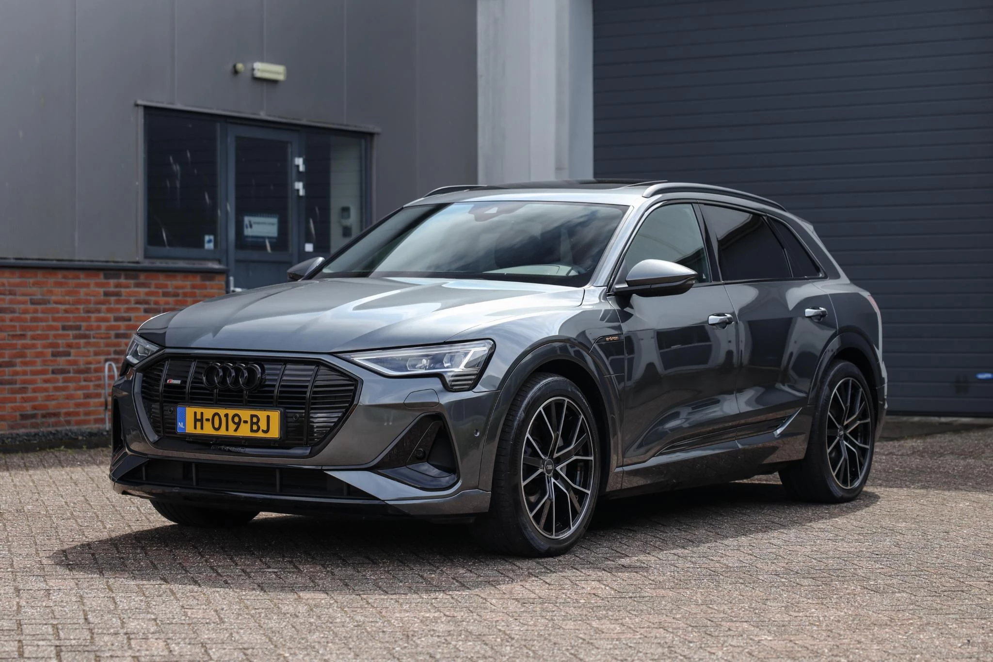 Hoofdafbeelding Audi e-tron
