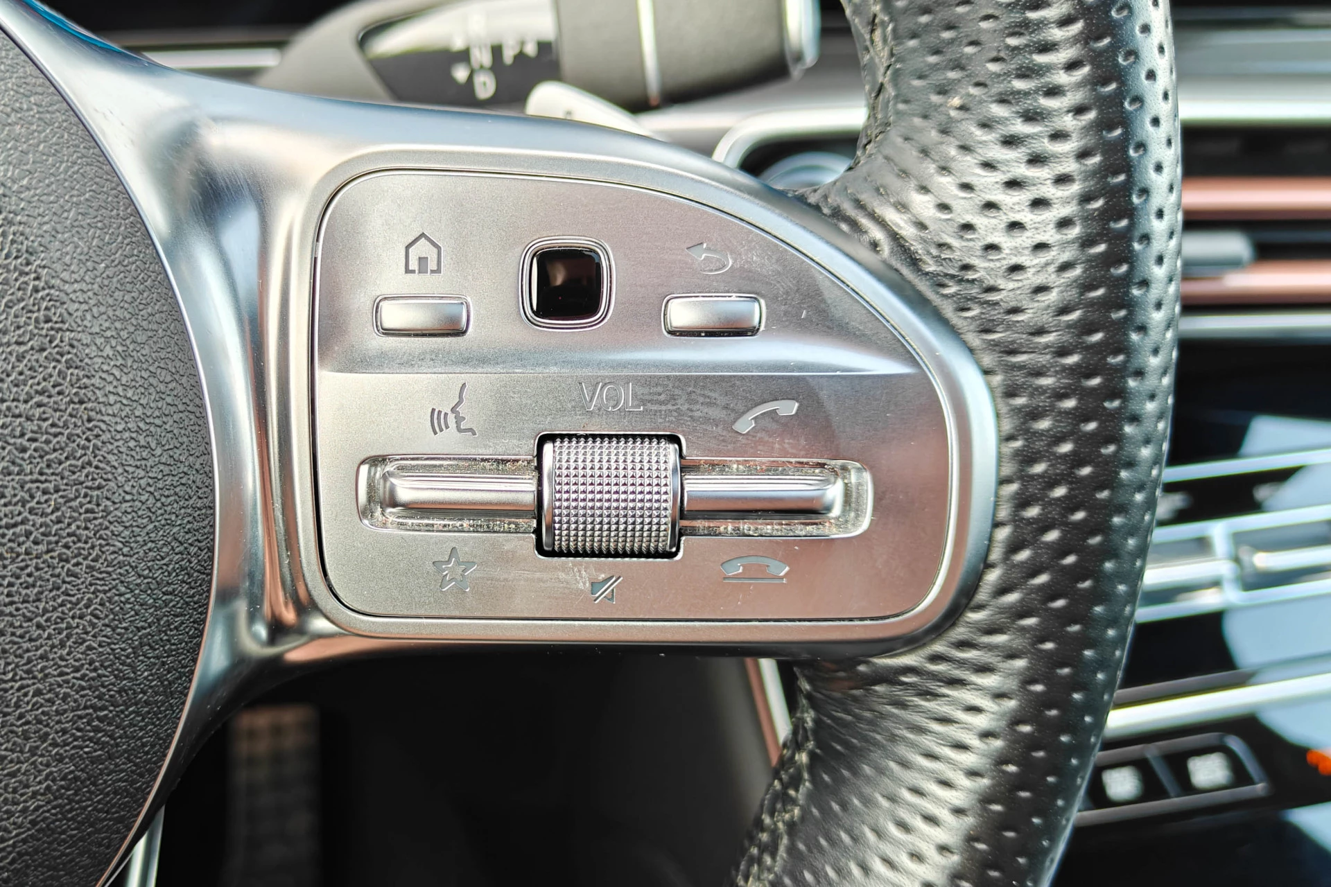 Hoofdafbeelding Mercedes-Benz EQC