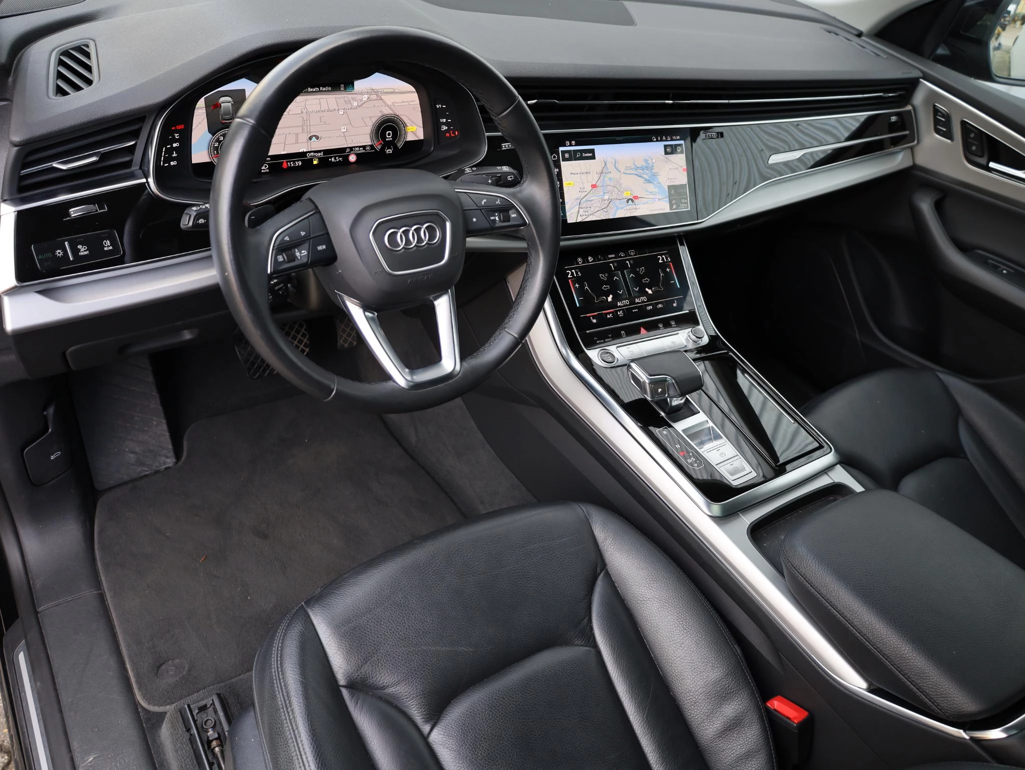 Hoofdafbeelding Audi Q8