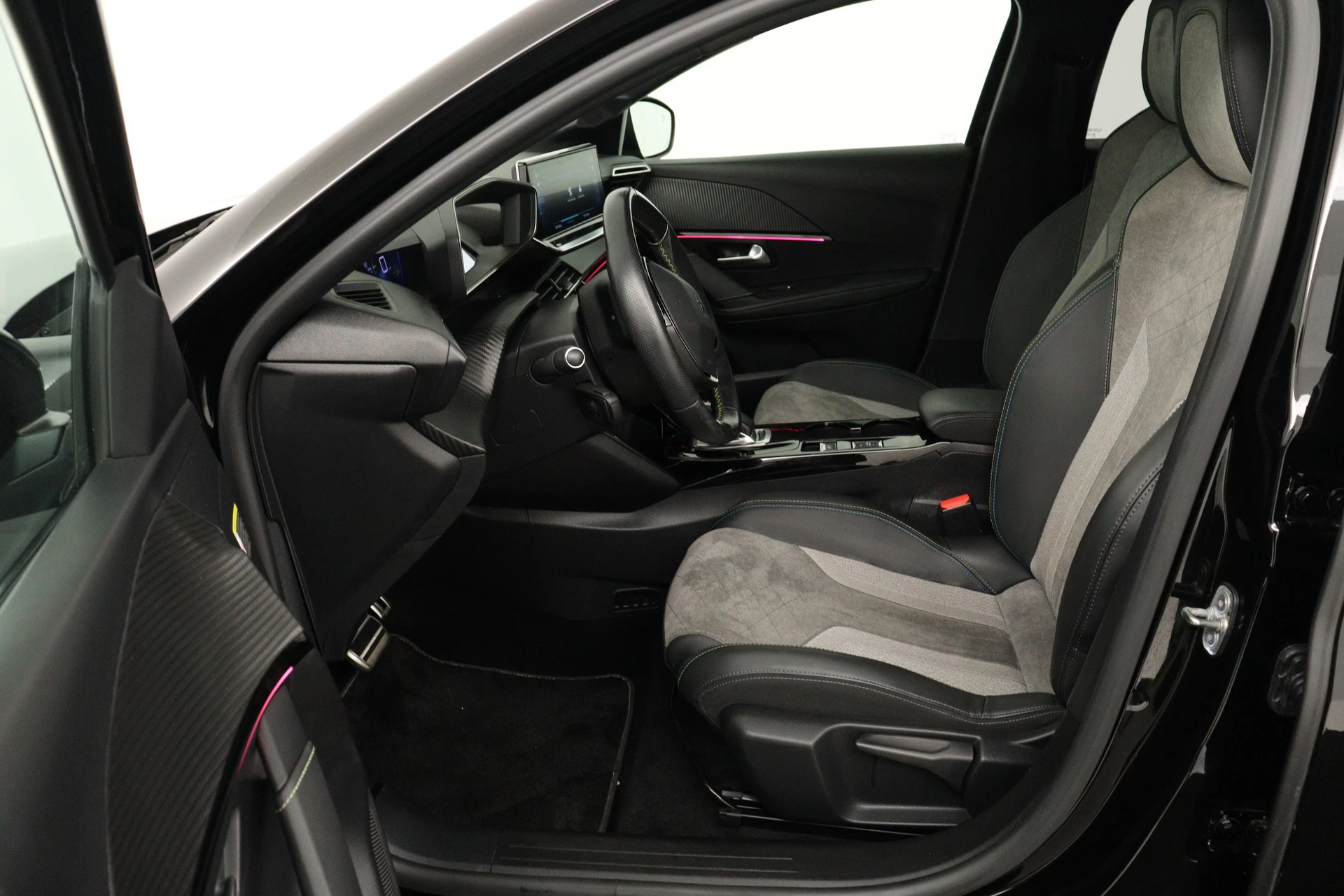 Hoofdafbeelding Peugeot e-208