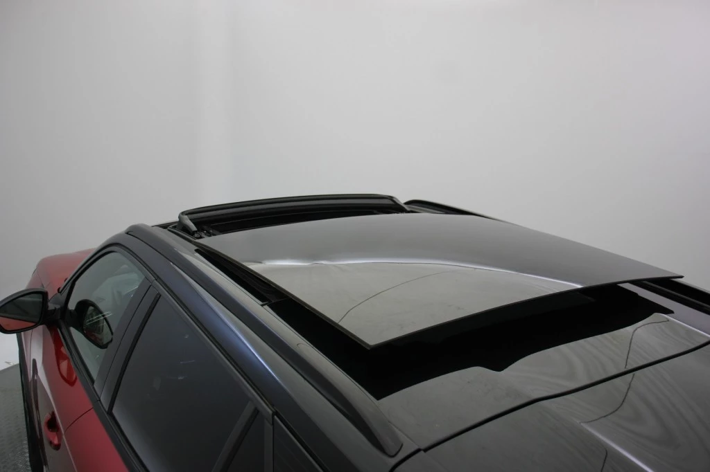 Hoofdafbeelding Peugeot e-2008