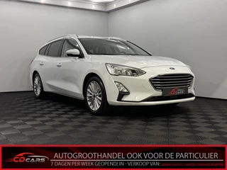 Hoofdafbeelding Ford Focus Ford Focus Wagon 1.5 EcoBlue Trend Edition Business Camera, Navi, Cruise control, A start stop, Airco, Lichtmetalen velgen, Mistlamp