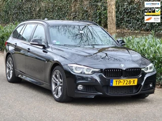 Hoofdafbeelding BMW 3 Serie BMW 3-serie Touring F31 M Sport 2e-EIG Apple CarPlay Navi Camera LED DAB+ PDC NAP NL GARANTIE