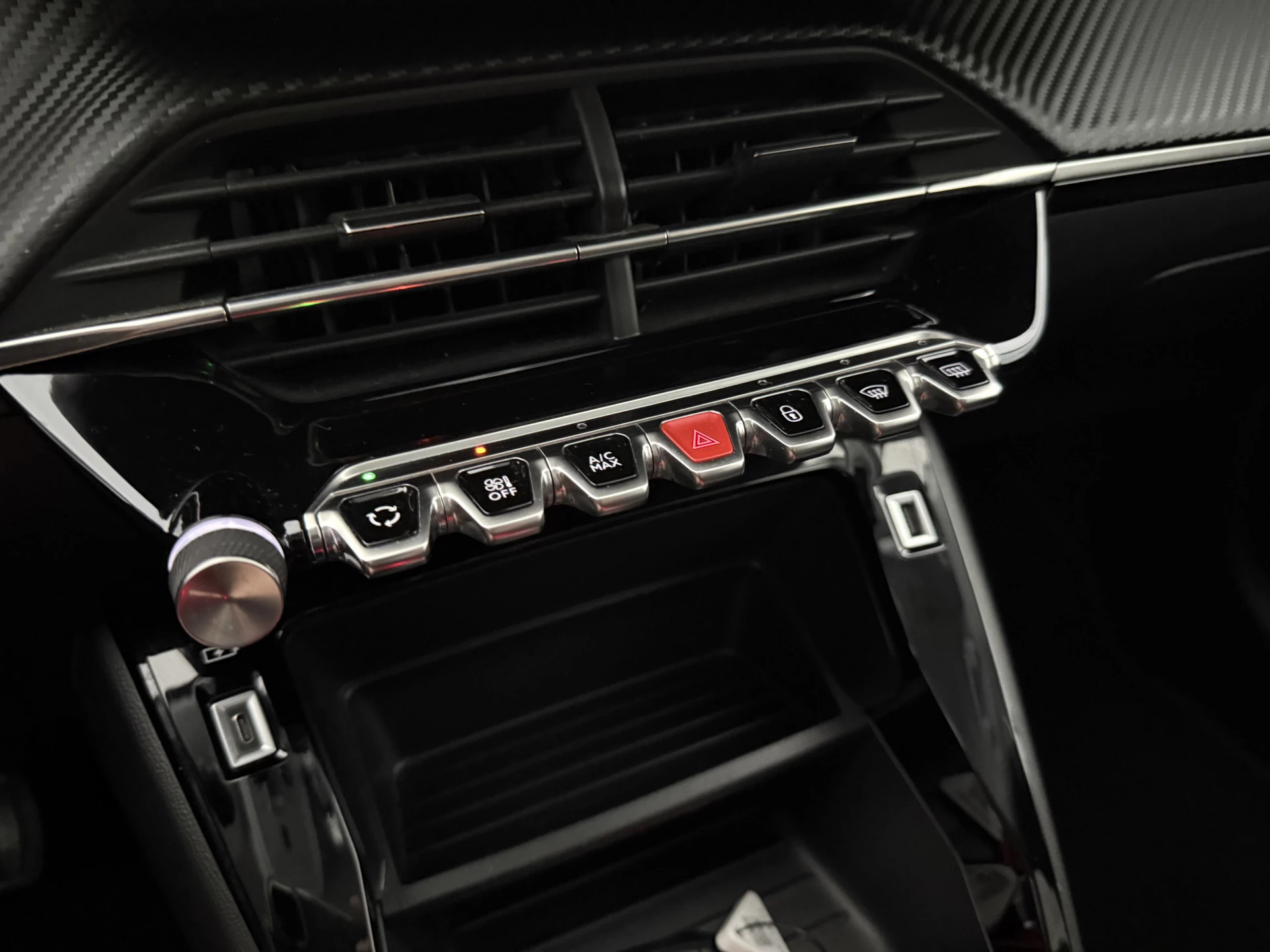Hoofdafbeelding Peugeot e-208