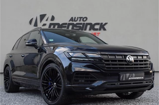 Volkswagen Touareg 3.0 TSI eHybrid 4MOTION / R-Line/ Head-Up Display/ Standkachel/ Luchtvering/ Panoramadak/ Trekhaak/ 250kW (381PK)