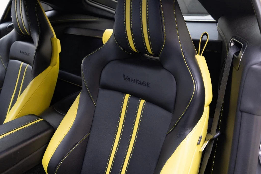 Hoofdafbeelding Aston Martin V8 Vantage