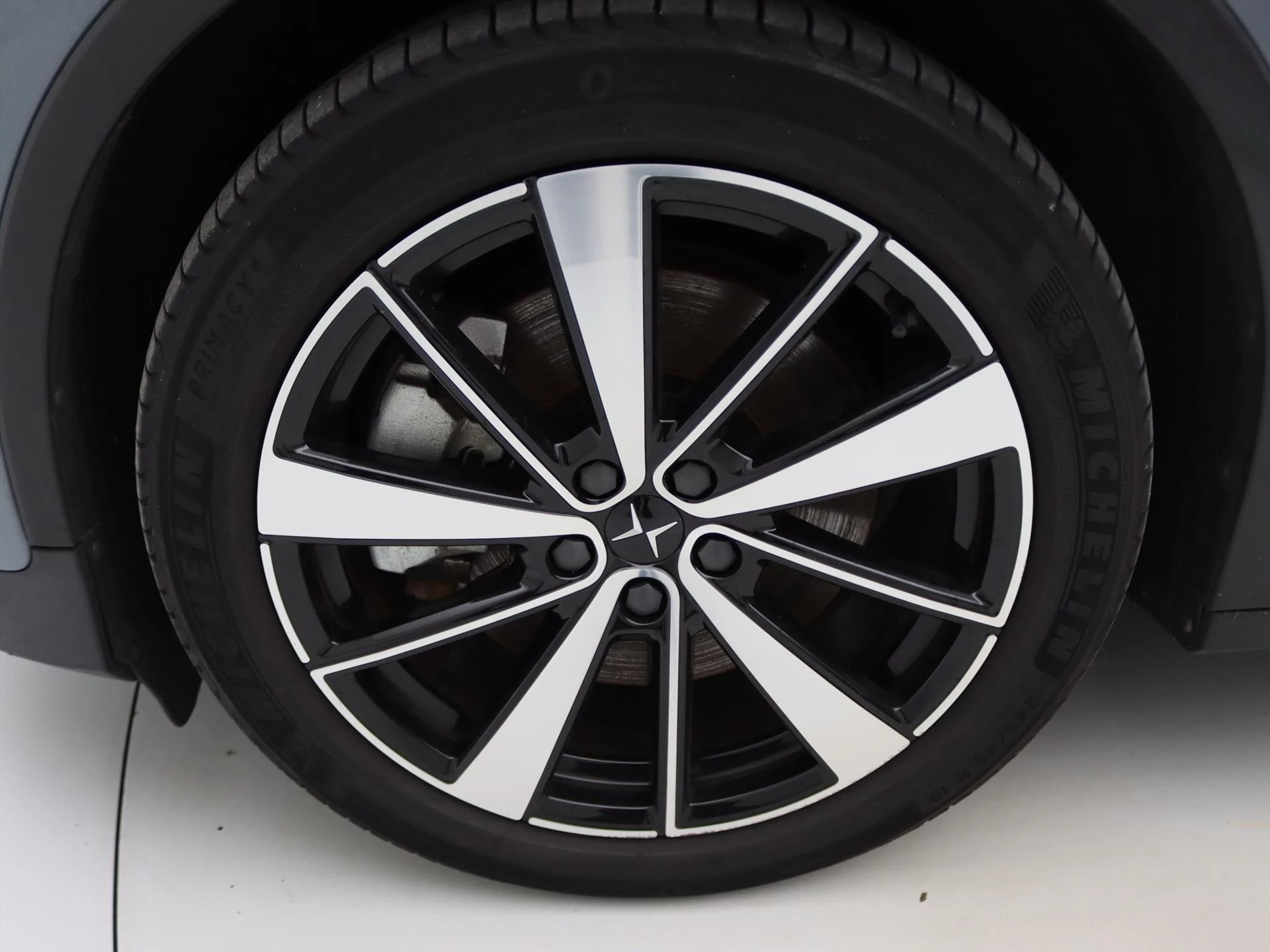 Hoofdafbeelding Polestar 2