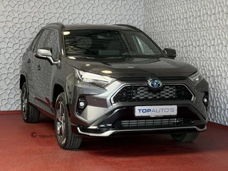 Toyota RAV4 2.5 PHEV AWD 306PK | ☑️ Nieuwe auto ☑️ | 0 km 1500KG trekgew. | HUD | Camera | LED | Elek. klep | STUUR/STOELVERW. V+A PHEV PLUG IN
